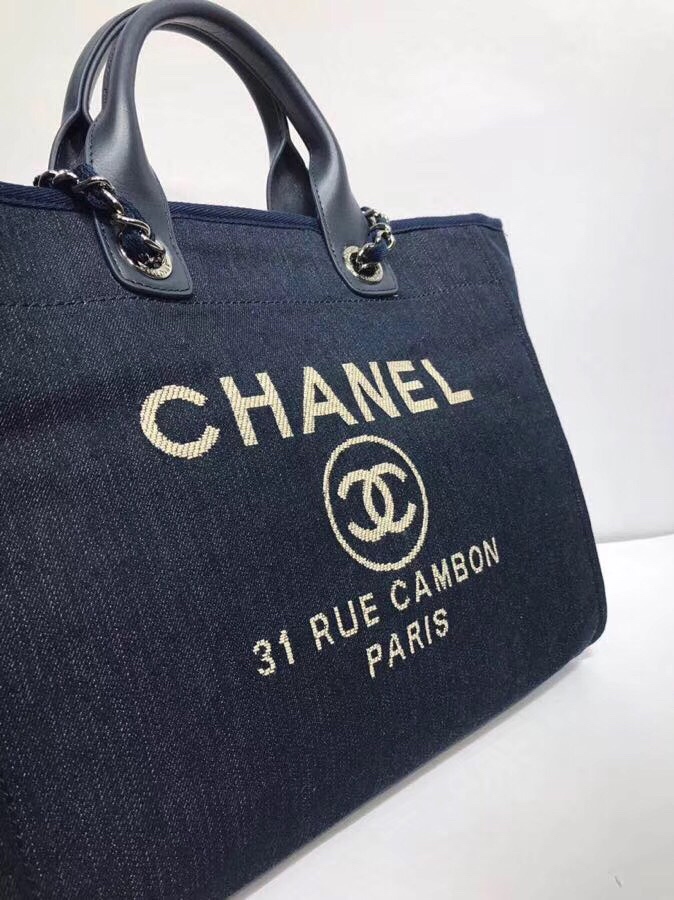 Ch**el shopping bags